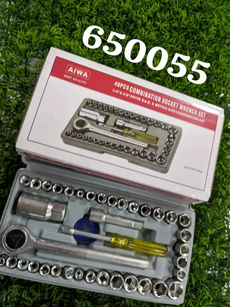 CAJA DE DESARMADORES Y COPAS 1000105650055