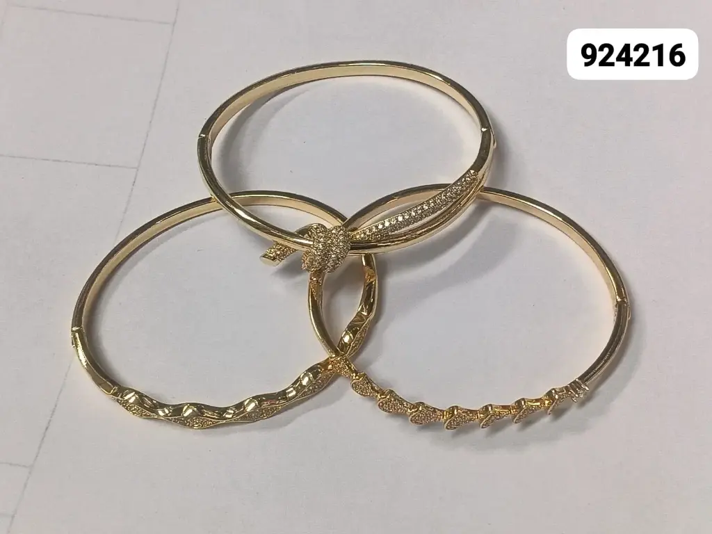 COLLAR/2022120924216  
