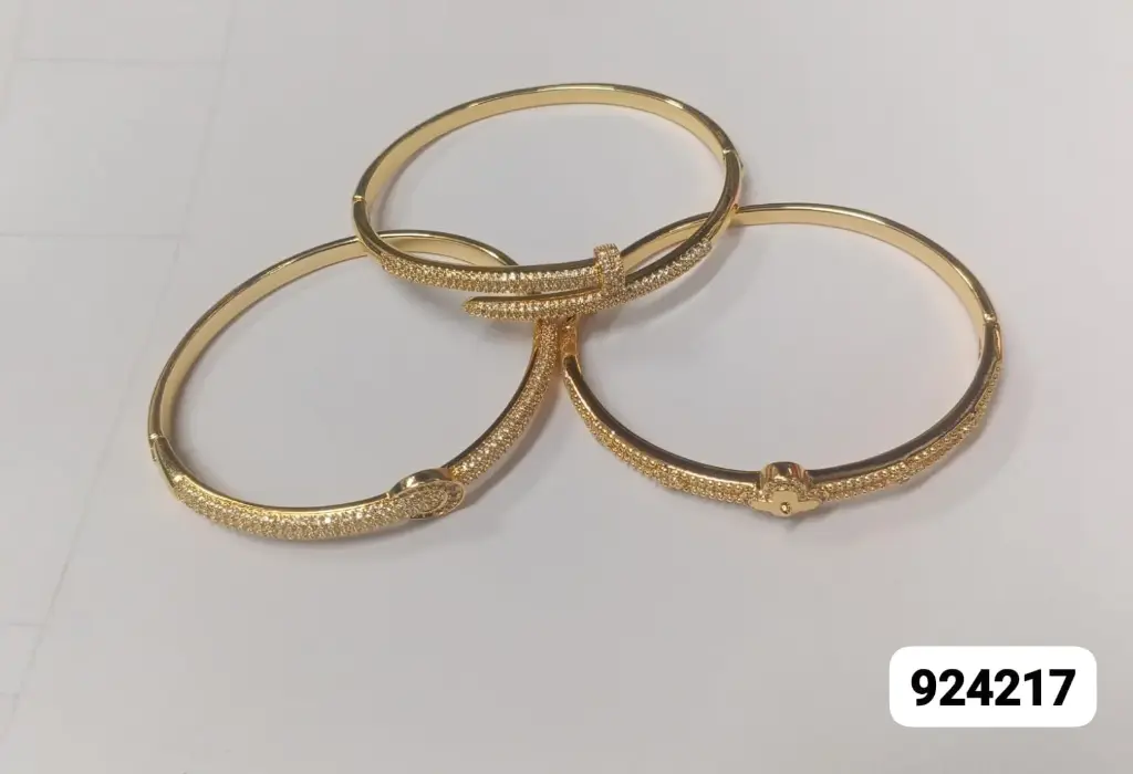 COLLAR/2022120924217  